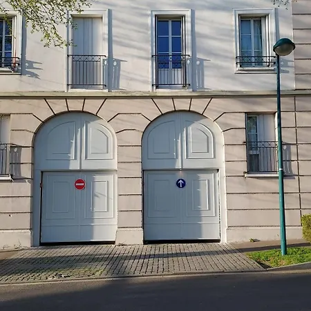 Appt 4p, Parking, Direct, Vallee Village Apartment *